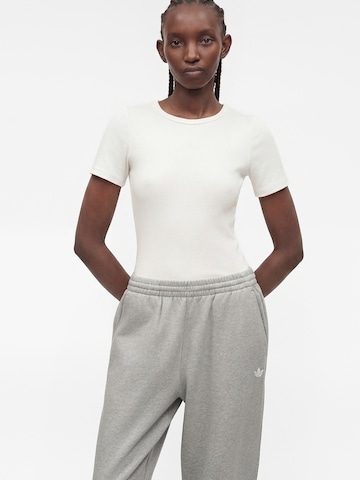 ADIDAS ORIGINALS Tapered Trousers 'Essentials' in Grey