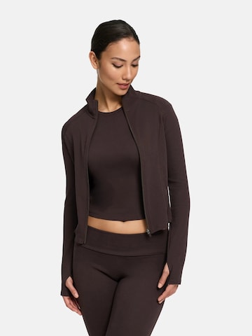 Veste de survêtement cfab (formerly creamy fabrics) en marron : devant