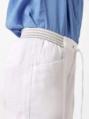 TONI Loose fit Pleated Pants in White