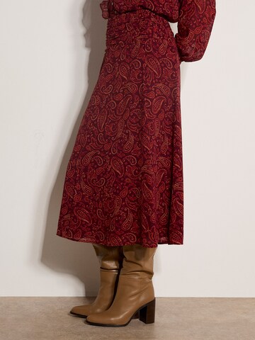 Apricot Rok ' ' in Rood