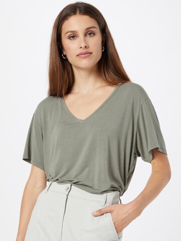 American Eagle Shirt in Green: front