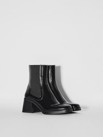 Boots chelsea di Bershka in nero