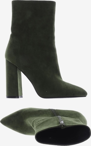 Raid Dress Boots in 39 in Green: front