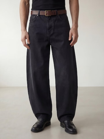 Ceinture 'The Smith Leather Belt' ARMIE en marron : devant