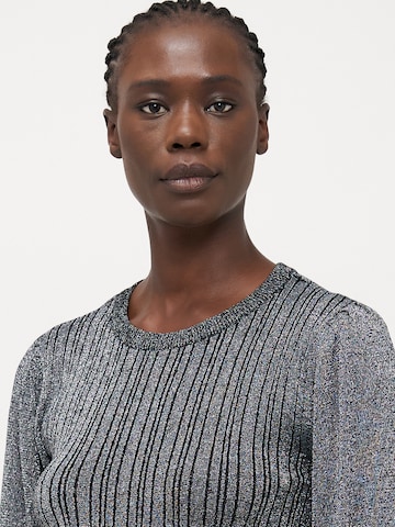 Vero Moda Tall Sweter 'VMTALIA' w kolorze czarny