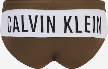 Calvin Klein Swimwear شورت سباحة بلون بني