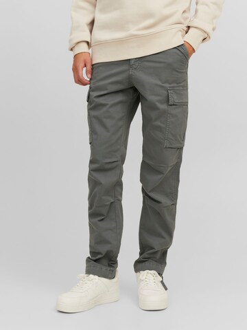 Effilé Pantalon cargo 'JPSTAce JJTucker' JACK & JONES en gris : devant