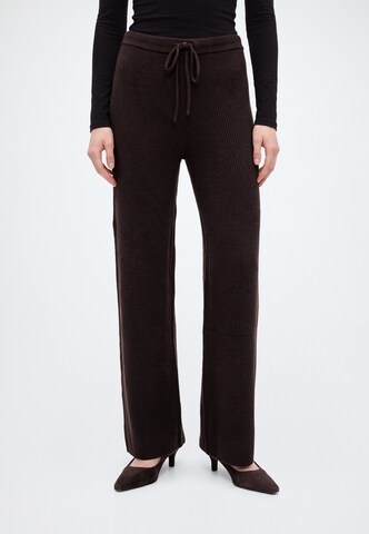 Regular Pantalon GAP en marron : devant