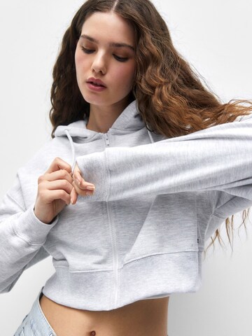 Pull&Bear Sweatjacke in Grau