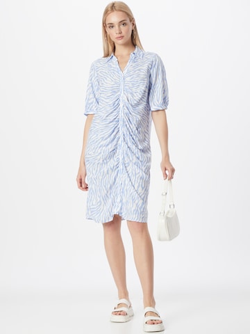 Abito camicia 'MABY' di SISTERS POINT in blu