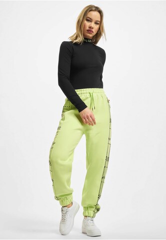 Thug Life Tapered Broek in Groen