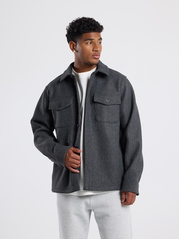 Coupe regular Chemise America Today en gris : devant