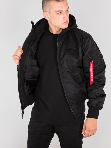ALPHA INDUSTRIES Демисезонная куртка 'MA-1 D-Tec SE' в Черный