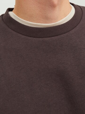 JACK & JONES Свитшот 'JJEBRADLEY' в Коричневый