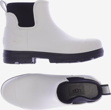 UGG Dress Boots in 38 in White: front