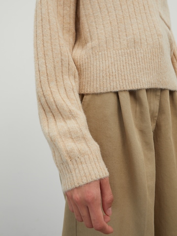 EDITED Pullover 'Marian' in Beige