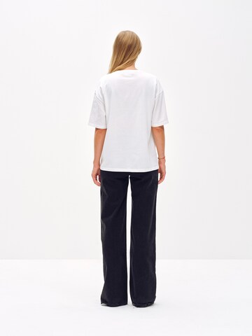 ABOUT YOU x Toni Garrn Shirt 'Jenna' in White
