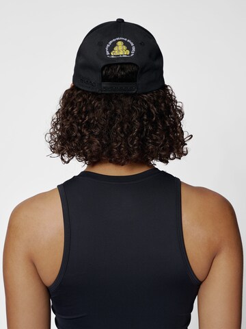 Hummel Cap 'CALL US' in Black