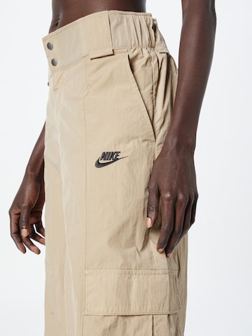 Nike SportswearWide Leg/ Široke nogavice Cargo hlače - zelena boja