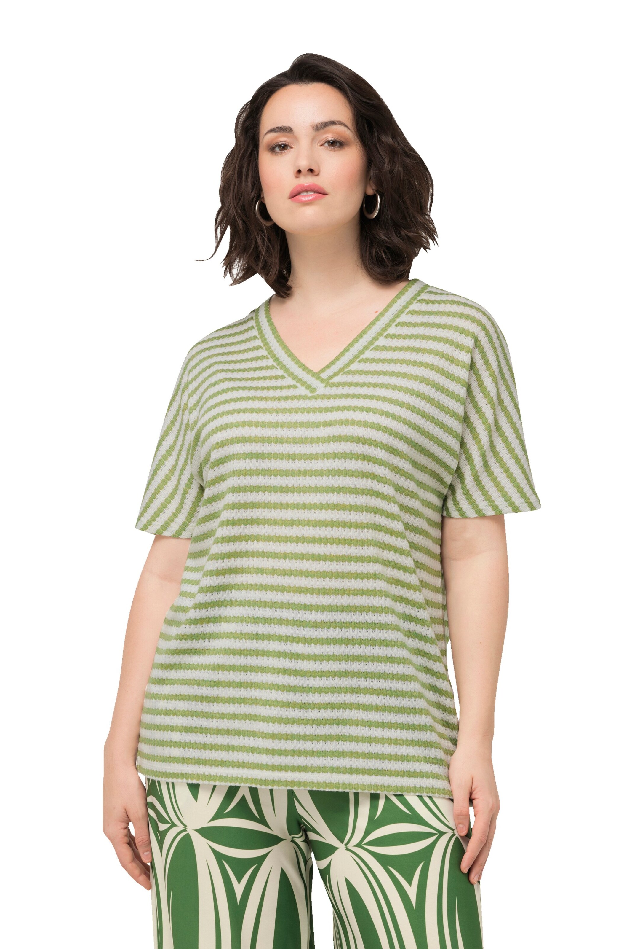 Ulla Popken Oversized paita värissä vihreä: etupuoli