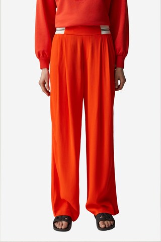 BOGNER - Pierna ancha Pantalón plisado 'Jacky' en rojo