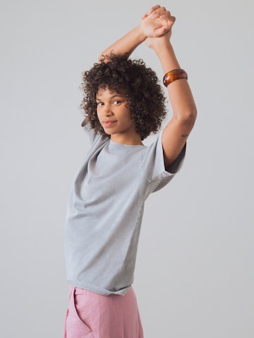 Honest Basics Shirt 'Hipster' in Grijs