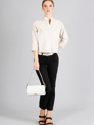 CAFè NOIR Shoulder bag in White: front