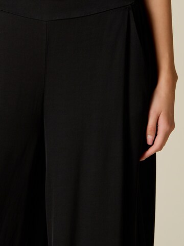 oltre Baggy Pants in Black