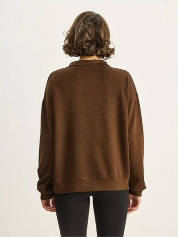 Felpa di Bianco Lucci in marrone