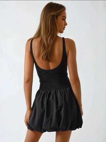 Hiccup Kleid in Schwarz