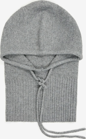 Bershka Muts in Grijs: voorkant