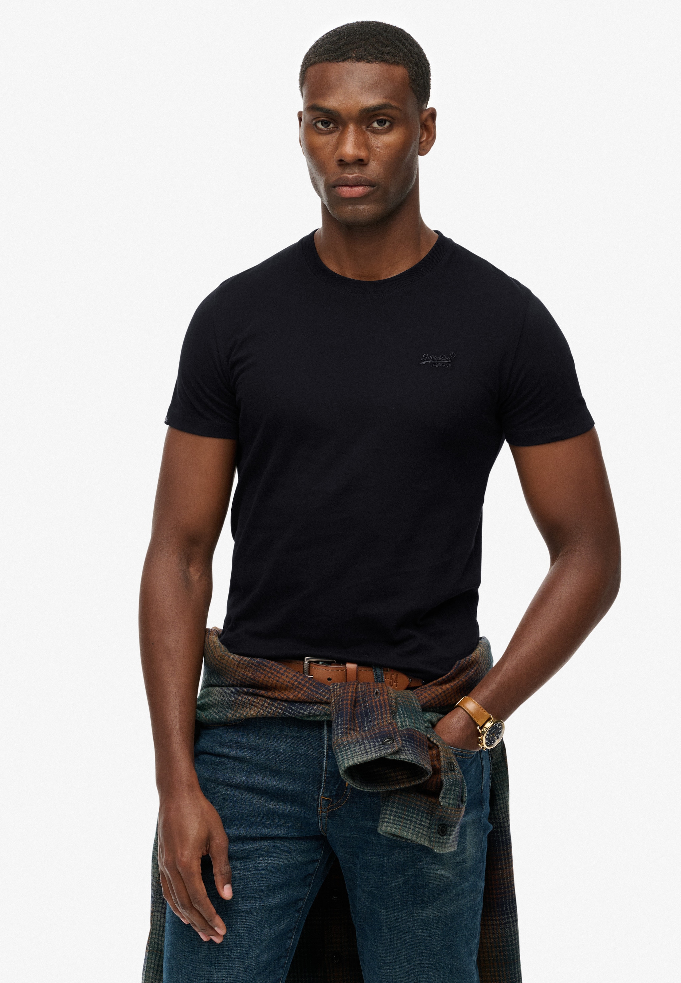 T-Shirt 'Essential' Superdry & Co en noir : devant