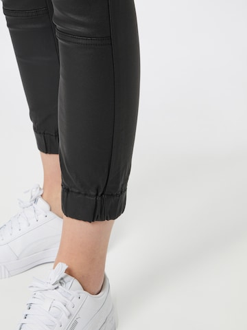 Slimfit Pantaloni cu buzunare 'MISSOURI-NYA' de la ONLY pe negru