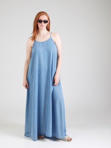 Vero Moda Curve - Vestido 'VMCharper' en azul