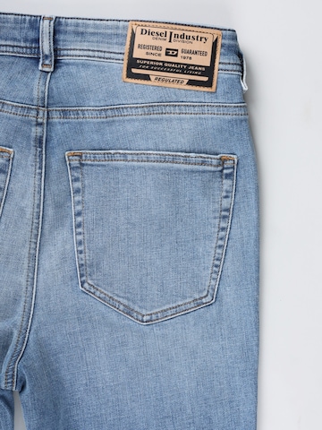 Skinny Jeans '1984 Slandy-High' di DIESEL in blu