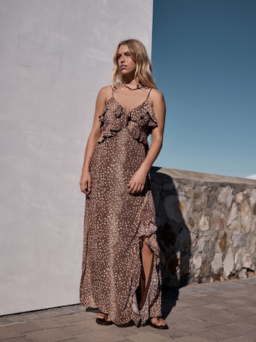 Next - Vestido em castanho: frente