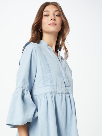 Robe 'SUUSJE' DRYKORN en bleu