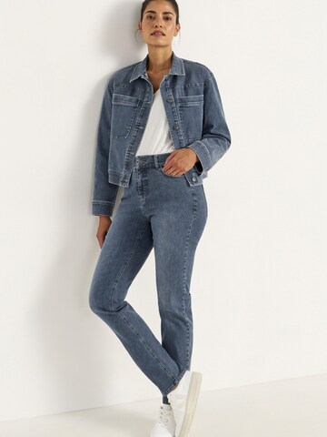 Regular Jean Cellbes of Sweden en bleu