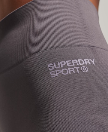 Skinny Pantalon de sport Superdry en marron