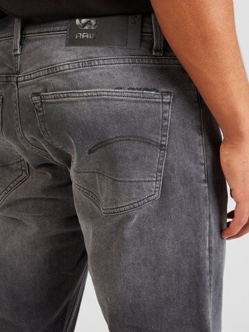 Coupe slim Jean G-Star RAW en gris