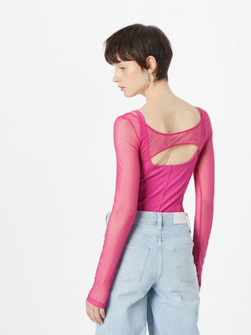 rožinė Calvin Klein Jeans Marškinėliai-glaustinukė