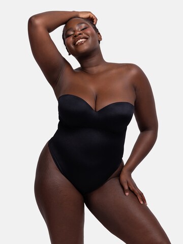 Dorina Shapingbody i svart