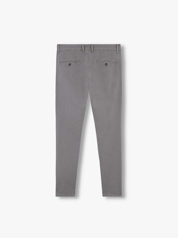 Slimfit Pantaloni chino di Scalpers in grigio