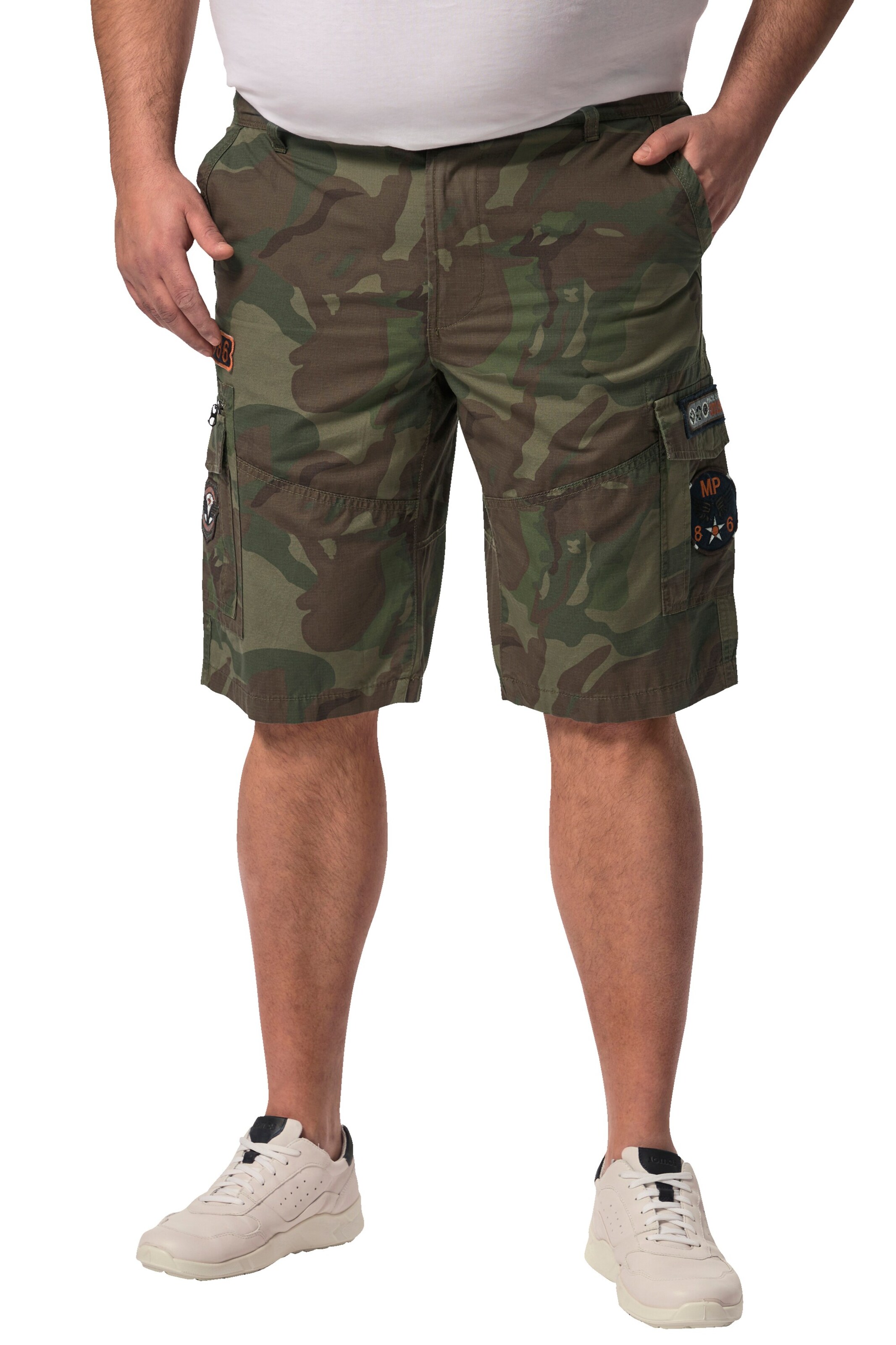 John F. Gee Regular Hose in Grün: Vorderseite