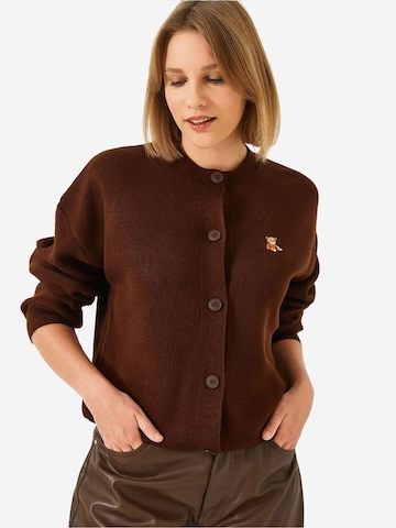 Cardigan Bianco Lucci en marron