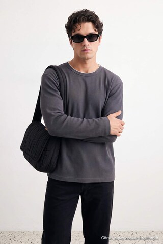 Felpa di Trendyol in grigio: frontale