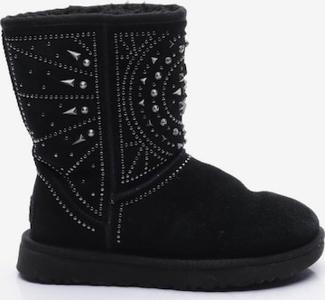 UGG Stiefeletten 37 in Schwarz: predná strana