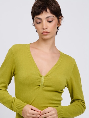 Influencer Sweter w kolorze zielony