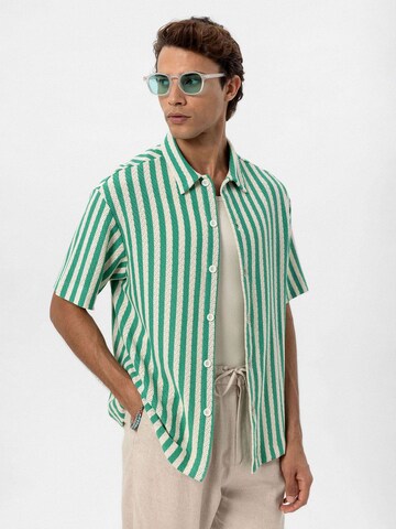 Antioch Regular fit Button Up Shirt in Green