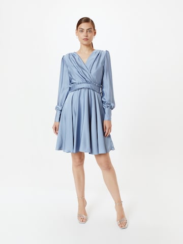 Robe de cocktail SWING en bleu : devant